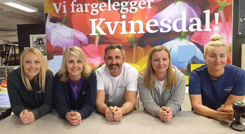 fargerikekvinesdal1